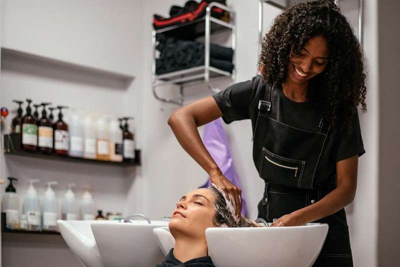 Hair wash at salon